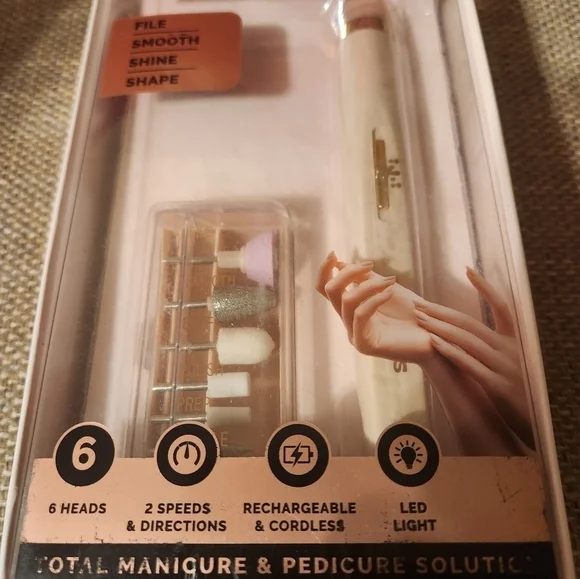 Manicure Pedicure set - Picture 2 of 4